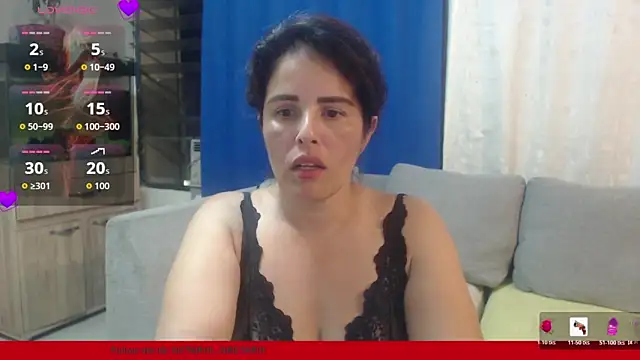 KeyraMenoni online show from May 2026 03:59:01 AM