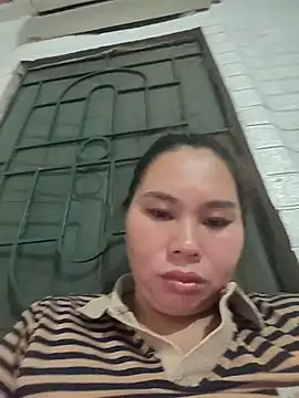 Snapshot of Banana-zz chatting on August 2026 03:05:02 PM Banana-zz online show from August 2026 03:05:02 PM