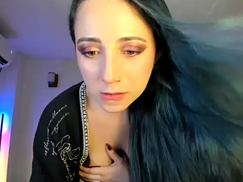 EvangelineLoveee online show from May 2026 11:32:02 PM