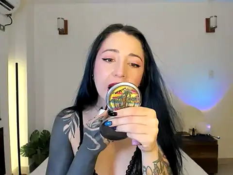 EvangelineLoveee online show from June 2026 05:21:02 PM