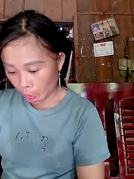 daisyy2 online show from July 2026 03:23:01 AM
