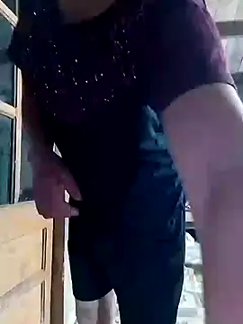 daisyy2 online show from May 2026 12:55:01 PM