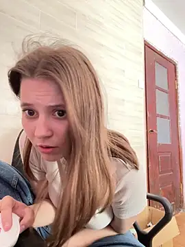 Snapshot of Blossom_Emily chatting on May 2026 07:12:01 AM Blossom Emily online show from May 2026 07:12:01 AM