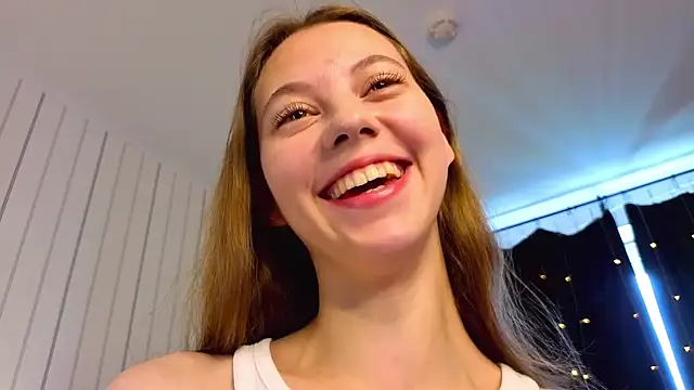 Snapshot of HarriettKitty chatting on July 2026 08:11:01 AM HarriettKitty online show from July 2026 08:11:01 AM