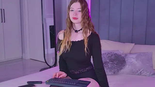 Annie Meow online show from May 2026 05:35:01 AM