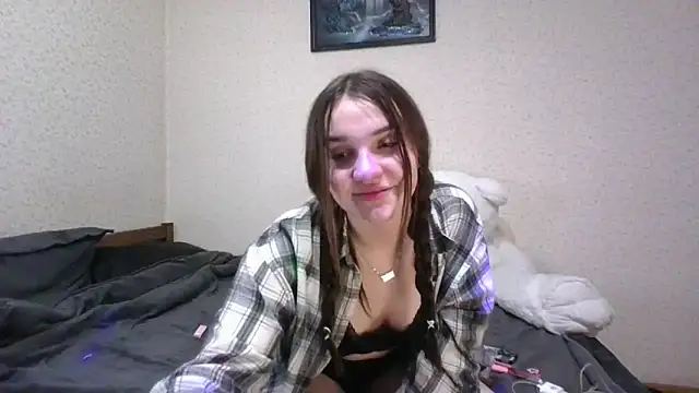 Snapshot of Vyxia chatting on May 2026 09:18:02 PM Vyxia online show from May 2026 09:18:02 PM