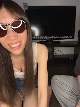 risacha online show from May 2026 03:30:02 PM