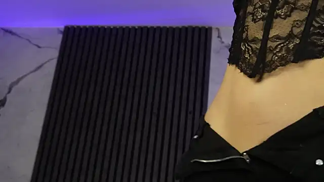 MiaVelvety online show from June 2026 07:33:01 PM