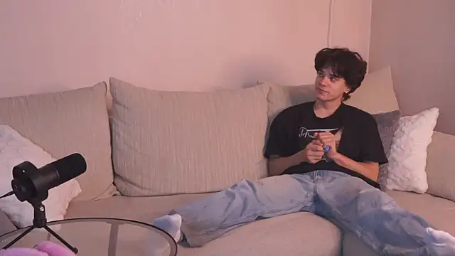 Snapshot of Jess_and_Wayne chatting on July 2026 02:46:02 PM Jess and Wayne online show from July 2026 02:46:02 PM