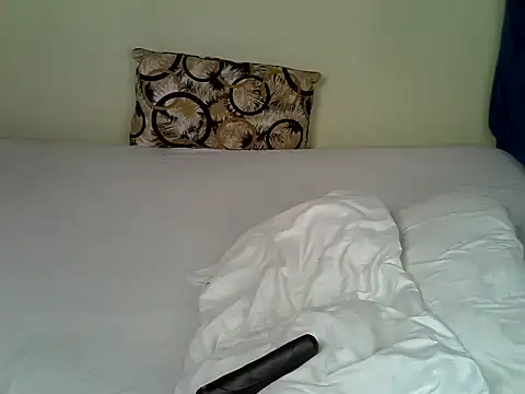 Snapshot of lovvelyheers chatting on June 2026 08:09:02 PM lovvelyheers online show from June 2026 08:09:02 PM