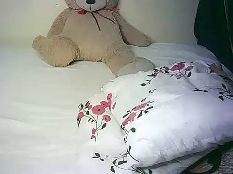 Snapshot of lovvelyheers chatting on July 2026 05:31:02 PM lovvelyheers online show from July 2026 05:31:02 PM