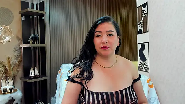 Snapshot of BBWLuxuryMuse chatting on May 2026 12:09:02 PM BBWLuxuryMuse online show from May 2026 12:09:02 PM