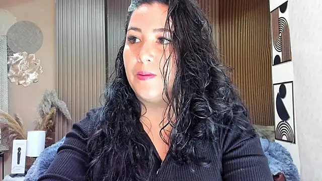Snapshot of BBWLuxuryMuse chatting on May 2026 11:38:01 AM BBWLuxuryMuse online show from May 2026 11:38:01 AM