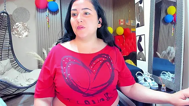Snapshot of BBWLuxuryMuse chatting on July 2026 11:55:02 AM BBWLuxuryMuse online show from July 2026 11:55:02 AM