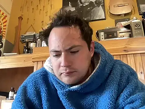 alecsgzz online show from May 2026 05:19:02 PM