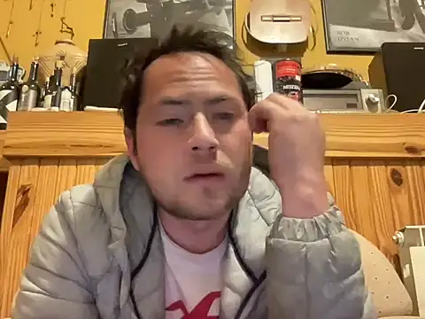 alecsgzz online show from July 2026 11:49:02 PM