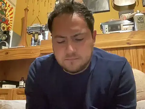 alecsgzz online show from May 2026 11:52:02 PM