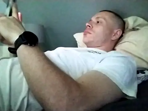 Snapshot of fitboyy_ chatting on June 2026 07:40:02 AM fitboyy online show from June 2026 07:40:02 AM