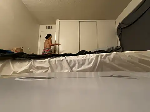 Baybeecakes online show from May 2026 03:47:02 AM