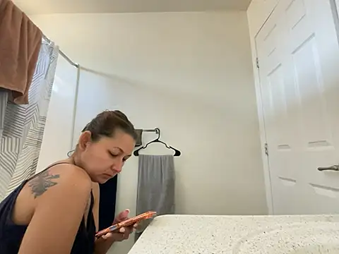Baybeecakes online show from May 2026 03:19:02 PM
