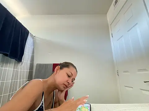Baybeecakes online show from June 2026 04:37:02 PM