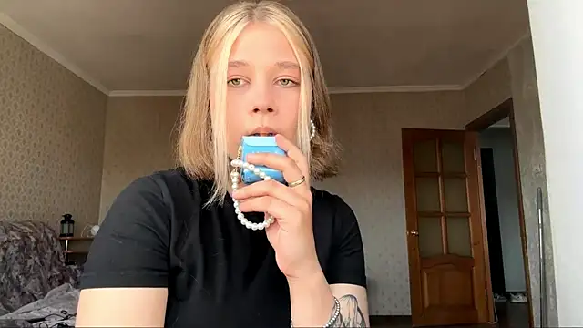 HildeConery online show from May 2026 09:03:01 AM