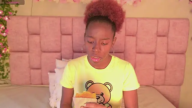 Snapshot of TiffanyEbony_ chatting on May 2026 01:50:01 PM TiffanyEbony online show from May 2026 01:50:01 PM