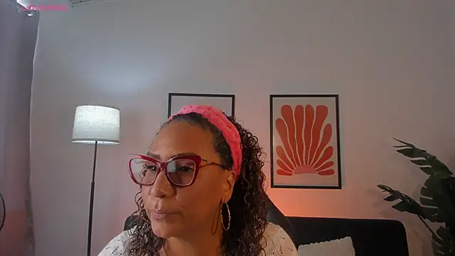 Eva-Millss online show from May 2026 08:06:03 PM