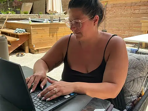 Madamebeton online show from June 2026 05:33:01 PM