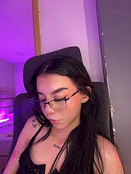 MelCherry online show from August 2026 05:37:02 AM