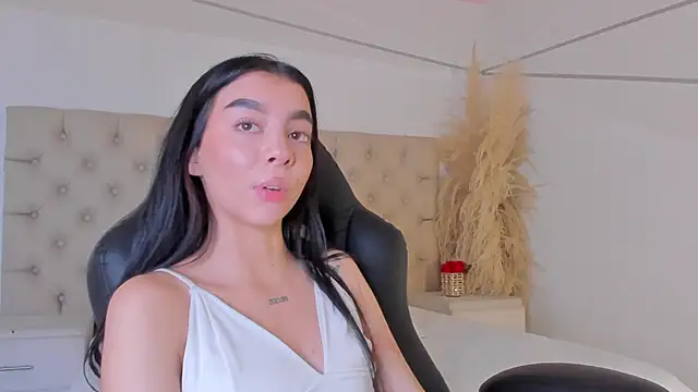 MelCherry online show from May 2026 09:24:02 PM