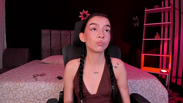 MelCherry online show from July 2026 05:41:02 AM