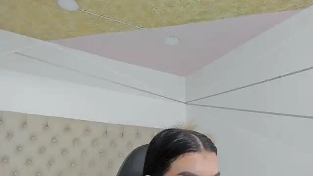 MelCherry online show from May 2026 08:45:02 PM
