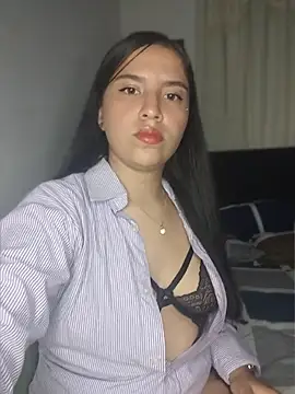 LinaColombianGirl online show from May 2026 04:38:01 AM