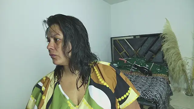 Martina Foxy01 online show from May 2026 11:25:01 AM