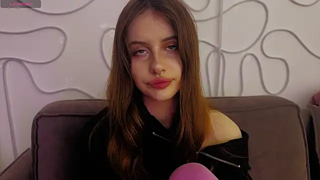 evvaavve online show from July 2026 06:31:01 PM