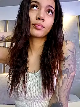 VeroJenkins  online show from June 2026 01:11:01 PM