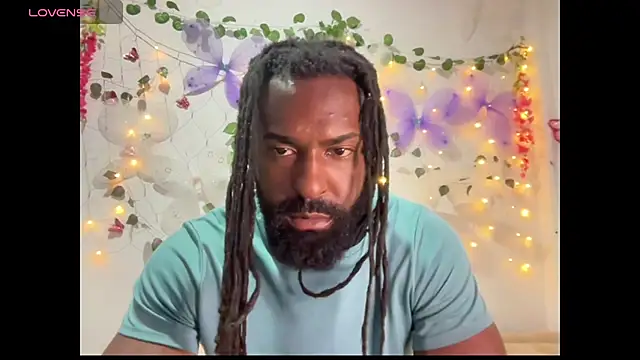GuapoLivee online show from May 2026 01:11:02 AM