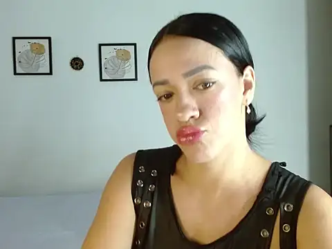 Obsidianlove1 online show from May 2026 01:14:02 AM
