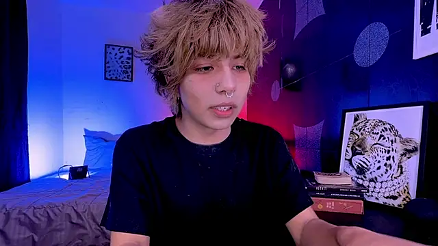 Aronn 44 online show from June 2026 12:49:02 PM