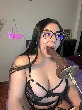 Snapshot of mia_valentine__ chatting on July 2026 08:33:02 PM mia valentine online show from July 2026 08:33:02 PM