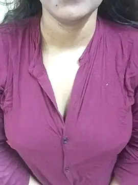 Snapshot of Roji_bha chatting on July 2026 04:20:01 AM Roji bha online show from July 2026 04:20:01 AM