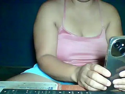 MommyKaye30 online show from May 2026 08:09:01 PM