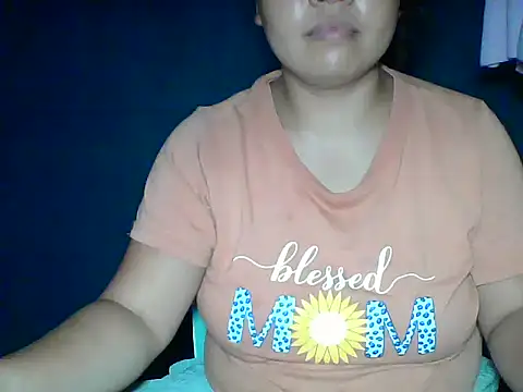 MommyKaye30 online show from May 2026 06:17:01 PM