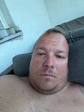 Goldenmoncsy online show from May 2026 07:09:02 PM