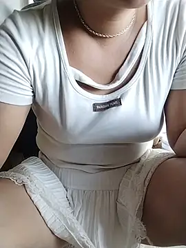 Lindan80 online show from May 2026 09:07:01 AM