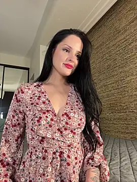 Evaryn online show from June 2026 08:48:02 PM