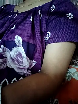 minadixit17 online show from May 2026 05:02:02 PM