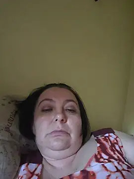 Snapshot of EmmaEmmy40 chatting on June 2026 05:02:01 PM EmmaEmmy40 online show from June 2026 05:02:01 PM