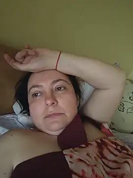EmmaEmmy40 online show from June 2026 12:44:02 PM